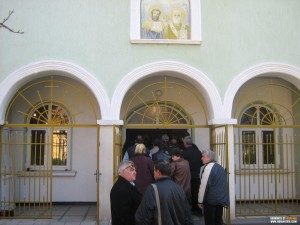 МОНТАНЧАНИ ПРЕПЪЛНИХА ХРАМА