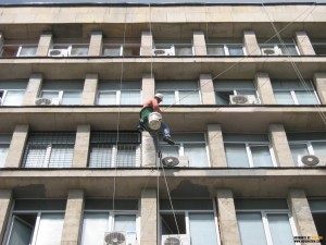 ЧОВЕКЪТ ПАЯК НА ОБЛАСТНАТА АДМИНИСТРАЦИЯ