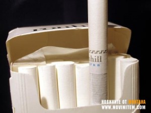 ТРИ СТЕКА “MARLBORO” БЕЗ БАНДЕРОЛ КРИЕ 61Г. ЖЕНА, СЪДЯТ Я ПО БЪРЗАТА ПРОЦЕДУРА