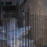 ВЯТЪРЪТ ОТНЕСЕ ИЗОЛАЦИЯТА НА ОБЛАСТТА, ПАДНА ОГРОМНО „К” ОТ ПОКРИВА НА БИВШИТЕ ПРОФСЪЮЗИ