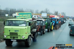 С ТРАКТОРИ НА БУНТ СРЕЩУ МИНИСТЪР НАЙДЕНОВ!