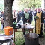 С КУРБАН ЗА 400 ДУШИ ПОЧЕТОХА СВ. НИКОЛАЙ ЛЕТНИ В С. ДОЛНА ВЕРЕНИЦА
