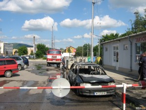 ФОРД ИЗГОРЯ КАТО ФАКЛА НА МЕТРИ ОТ ДАНЪЧНОТО!