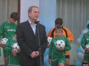 Л. САНДОВ ПОИСКА ПРОМЯНА ЗА МОНТАНА