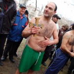 45 се бориха за кръста в Монтана