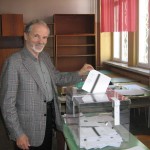 Доц. Великов гласува за Монтана