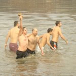 АНАТОЛИЙ ЗА ВТОРИ ПЪТ СПАСИ КРЪСТА В МОНТАНА