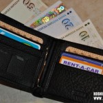 НА РАЗДЯЛА МЪЖ ИЗТРЪСКА ПОРТФЕЙЛА НА ПРИЯТЕЛ