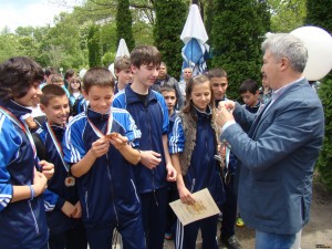 ДЕЦАТА ОТ ПЕТО УЧИЛИЩЕ НАЙ-ДОБРИ В СЪСТЕЗАНИЕТО  "МЛАД ОГНЕБОРЕЦ"