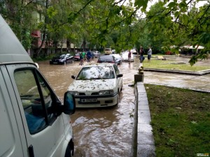 ДЪЖД ПОТОПИ ЦЕНТЪРА НА МОНТАНА