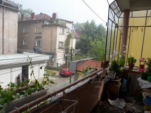 БУРЯ И ГРАДУШКА ЗА ЧЕТВЪРТ ЧАС В МОНТАНА