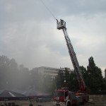 ПОЖАР И ВОДЕН ЧАДЪР ПРЕД ТЕАТЪРА