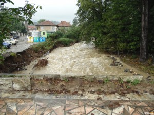 РЕКИТЕ ВСЕ ПО-ПЪЛНОВОДНИ