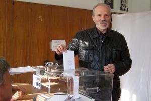 Доц. Великов:Гласувах за реформи и налагане на правилата