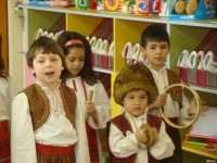 БАРОНЕСА НАПРАВИ ДАРЕНИЕ НА ДЕТСКА ГРАДИНА